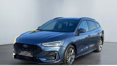 Chroma blau Gebraucht 2024 Ford Focus ST-Line Kombi | 27.342 € (Fairer Preis)