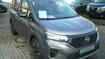 Grau Neu 2025 Nissan Townstar Tekna Van | 29.990 € (Guter Preis)