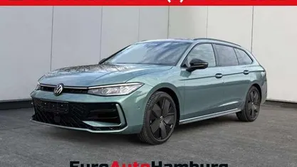 Gebraucht 2025 VW Passat R-line Kombi | 51.980 € (Fairer Preis)