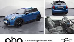 Blau Gebraucht 2022 Mini Cooper SE Collection Kleinwagen | 17.930 € (Fairer Preis)