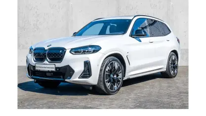 Gebraucht BMW iX3 M Sport 264 kW (360 PS) 2024 Weiß SUV