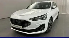 Frozen white Gebraucht 2023 Ford Focus Titanium Kombi | 17.480 € (Guter Preis)