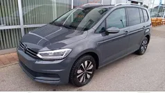 Delfingrau metallic Gebraucht 2024 VW Touran Move Van / Kleinbus | 32.990 € (Fairer Preis)
