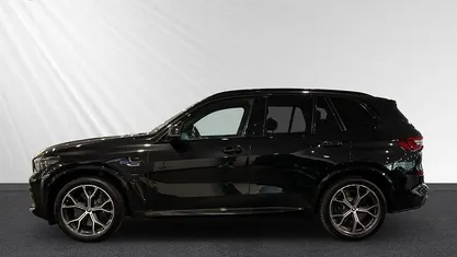 Black sapphire metallic (schwarz) Gebraucht 2022 BMW X5 M Sport SUV | 57.688 € (Fairer Preis)