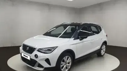 Gebraucht Seat Arona Xperience 110 PS (80 kW) 2024 Nevada weiß metallic / magnetic grau metallic SUV