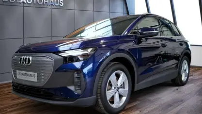 Gebraucht Audi Q4 e-tron Advanced 210 kW (286 PS) 2024 Blau SUV