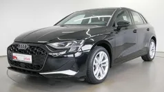 Mythosschwarz metallic Gebraucht 2025 Audi A3 Sportback Advanced Limousine | 31.725 € (Fairer Preis)