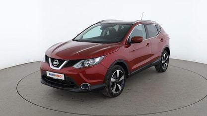 Używany Nissan Qashqai N-Connecta 116 KM (85 kW) 2016 Czerwony SUV