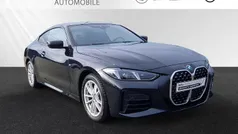 Saphirschwarz metallic Gebraucht 2024 BMW 420 M Sport Coupé | 43.990 € (Fairer Preis)