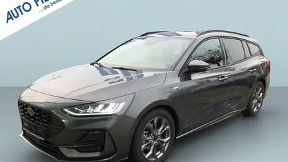 Magnetic metallic Gebraucht 2024 Ford Focus ST-Line X Kombi | 21.850 € (Fairer Preis)