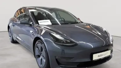 Gebraucht Tesla Model 3 365 kW (497 PS) 2022 Midnight silver metallic Limousine