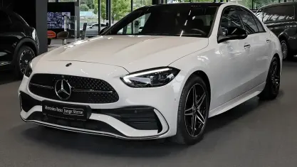 Gebraucht Mercedes C200 AMG 163 PS (119 kW) 2025 Polarweiß uni Limousine