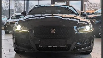 Gebraucht Jaguar XE R 250 PS (183 kW) 2017 Schwarz Limousine