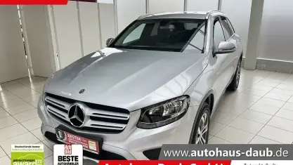Używany Mercedes GLC250 211 KM (155 kW) 2018 Srebrny SUV