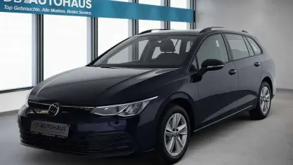 Second-hand VW Golf VIII Life 110 CP (80 kW) 2024 Albastru Break