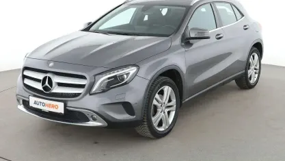 Gebraucht Mercedes GLA200 Urban 136 PS (100 kW) 2016 Grau SUV