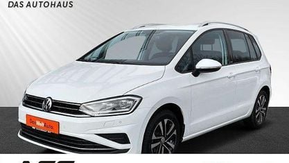 Gebraucht VW Golf VIII United 150 PS (110 kW) 2020 Weiß Van / Kleinbus