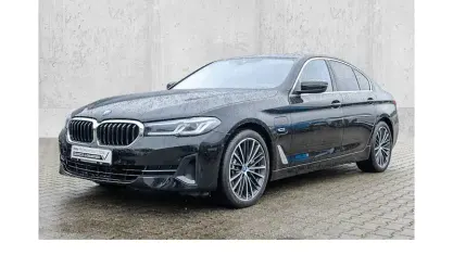 Gebraucht BMW 530e Sport Line 292 PS (214 kW) 2023 Schwarz Limousine