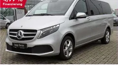 Silber Gebraucht 2023 Mercedes V250 Van / Kleinbus | 51.750 € (Superpreis)