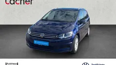 Atlantik blue metallic Gebraucht 2024 VW Touran Comfortline Van / Kleinbus | 32.490 € (Fairer Preis)