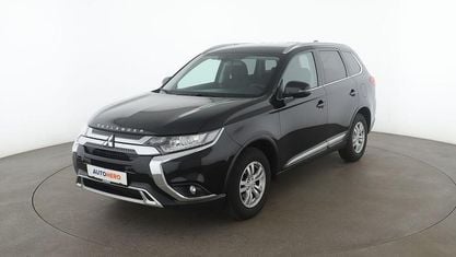 Begagnad Mitsubishi Outlander Diamant Edition 150 HK (110 kW) 2019 Svart SUV