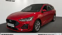 Rot Gebraucht 2024 Ford Focus ST-Line X Kombi | 28.450 € (Fairer Preis)