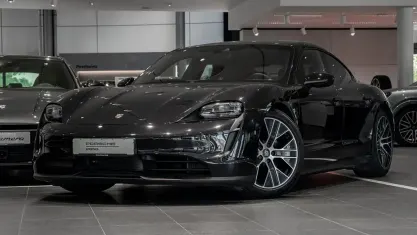 Gebraucht Porsche Taycan 350 kW (476 PS) 2023 Tiefschwarzmetallic Limousine