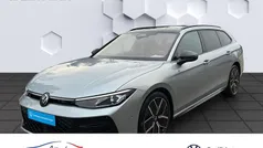 Oyster silver metallic Gebraucht 2025 VW Passat R-line Kombi | 49.968 € (Fairer Preis)