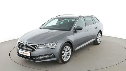 Gebraucht Skoda Superb Style 150 PS (110 kW) 2023 Grau Kombi