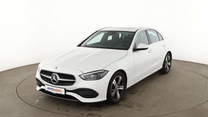 Używany Mercedes C300 Avantgarde 258 KM (189 kW) 2022 Biały Sedan/Limuzyna