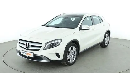 Weiß Gebraucht 2016 Mercedes GLA200 Urban SUV | 18.000 € (Fairer Preis)