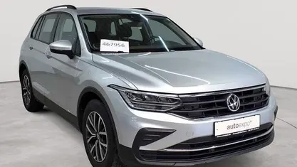 Gebraucht VW Tiguan 150 PS (110 kW) 2021 Reflexsilber metallic SUV
