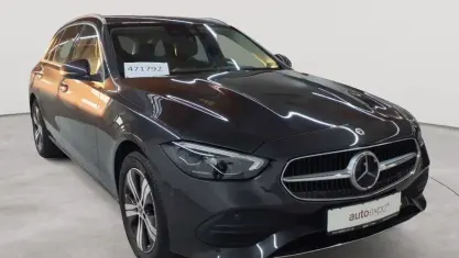 Gebraucht Mercedes C300e Avantgarde 204 PS (150 kW) 2023 Graphitgrau metallic Kombi