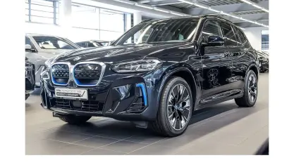Gebraucht BMW iX3 Sport Line 210 kW (286 PS) 2023 Schwarz SUV