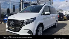 Bergkristallweiß Gebraucht 2025 Mercedes V220 Style Van / Kleinbus | 60.900 € (Teuer)