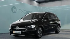 Schwarz Gebraucht 2024 Mercedes B220 Van / Kleinbus | 37.014 € (Fairer Preis)