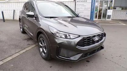 Gebraucht 2025 Ford Kuga ST-Line SUV | 31.990 € (Guter Preis)