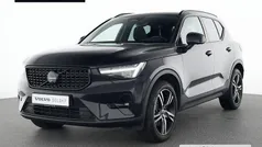 Onyx black / Gebraucht 2025 Volvo XC40 Ultra SUV | 39.490 € (Fairer Preis)