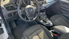 Weiß Gebraucht 2019 BMW 218 Active Tourer Advantage Van / Kleinbus | 16.220 € (Fairer Preis)