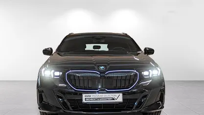 Gebraucht BMW 540 Comfort Edition 303 PS (222 kW) 2025 Kombi