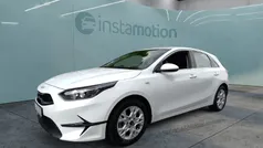Weiß Gebraucht 2024 Kia Ceed Vision Limousine | 21.739 € (Superpreis)