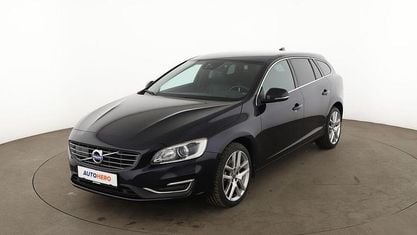 Gebraucht Volvo V60 Summum 190 PS (139 kW) 2016 Blau Kombi