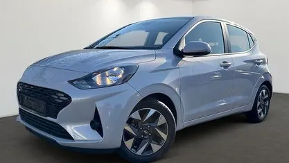 Gebraucht Hyundai i10 Trend 63 PS (46 kW) 2025 Purple (lumen grey) Kleinwagen