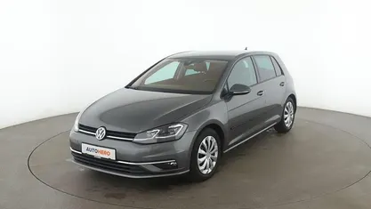 Grau Gebraucht 2017 VW Golf Highline Limousine | 17.200 € (Fairer Preis)