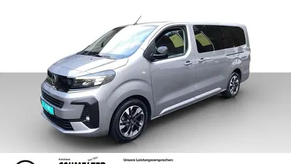 Grau Gebraucht 2024 Opel Zafira Life Van / Kleinbus | 36.940 € (Guter Preis)