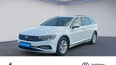 Weiß Gebraucht 2021 VW Passat Basis Kombi | 20.960 € (Superpreis)