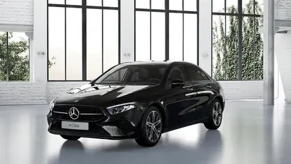 Metalliclack kosmosschwarz Gebraucht 2024 Mercedes A220 Night Limousine | 32.490 € (Guter Preis)