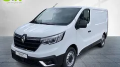 Weiß (arktisweiß (weiß)) Gebraucht 2024 Renault Trafic Komfort Van | 32.880 € (Superpreis)