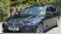 Black sapphire (metallic) Gebraucht 2023 BMW 330 Sport Line Kombi | 39.999 € (Fairer Preis)