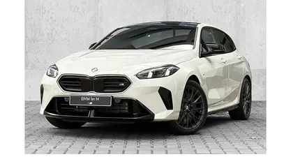 Neu BMW M135 Performance 300 PS (220 kW) 2025 Weiß Kleinwagen